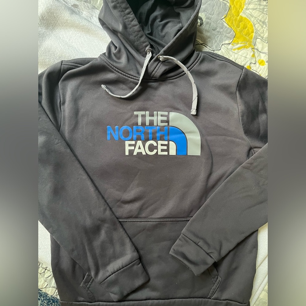 Men’s North Face hoodie.